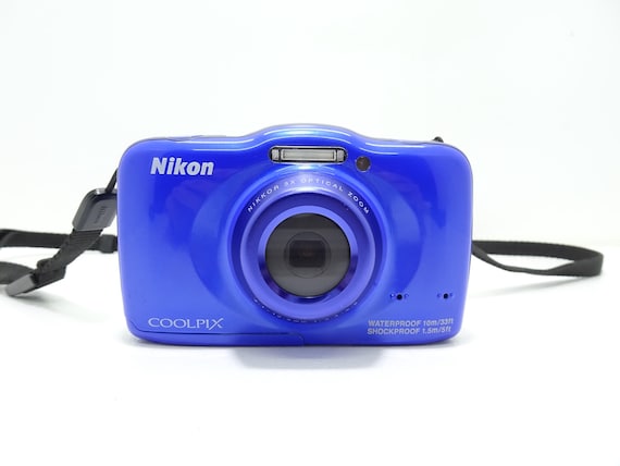 Nikon COOLPIX S32 Digital Camera Waterproof - Pink With
