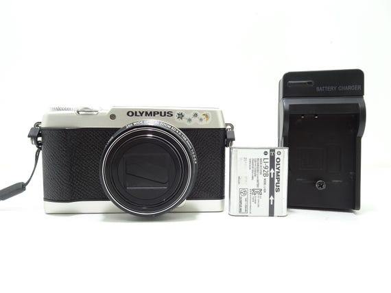 OLYMPUS STYLUS SH-3 Olympus STYLUS SH-3 16.0MP Digital Camera