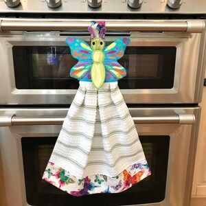 Butterfly Towel Topper Embroidery Design includes 3 design sizes 3.92X3.92, 5X7 and 6X9