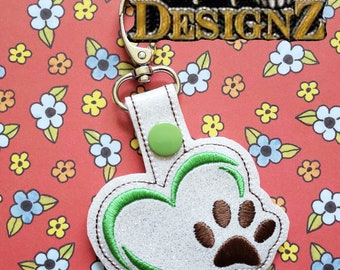 In the Hoop Heart Paw Print Snaptab/Key fob in the Hoop embroidery designs for 3.92 and 5X7