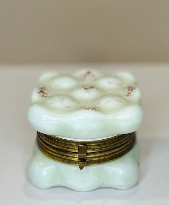 Wavecrest Billow Egg Crate Trinket Box, Floral Tr… - image 1