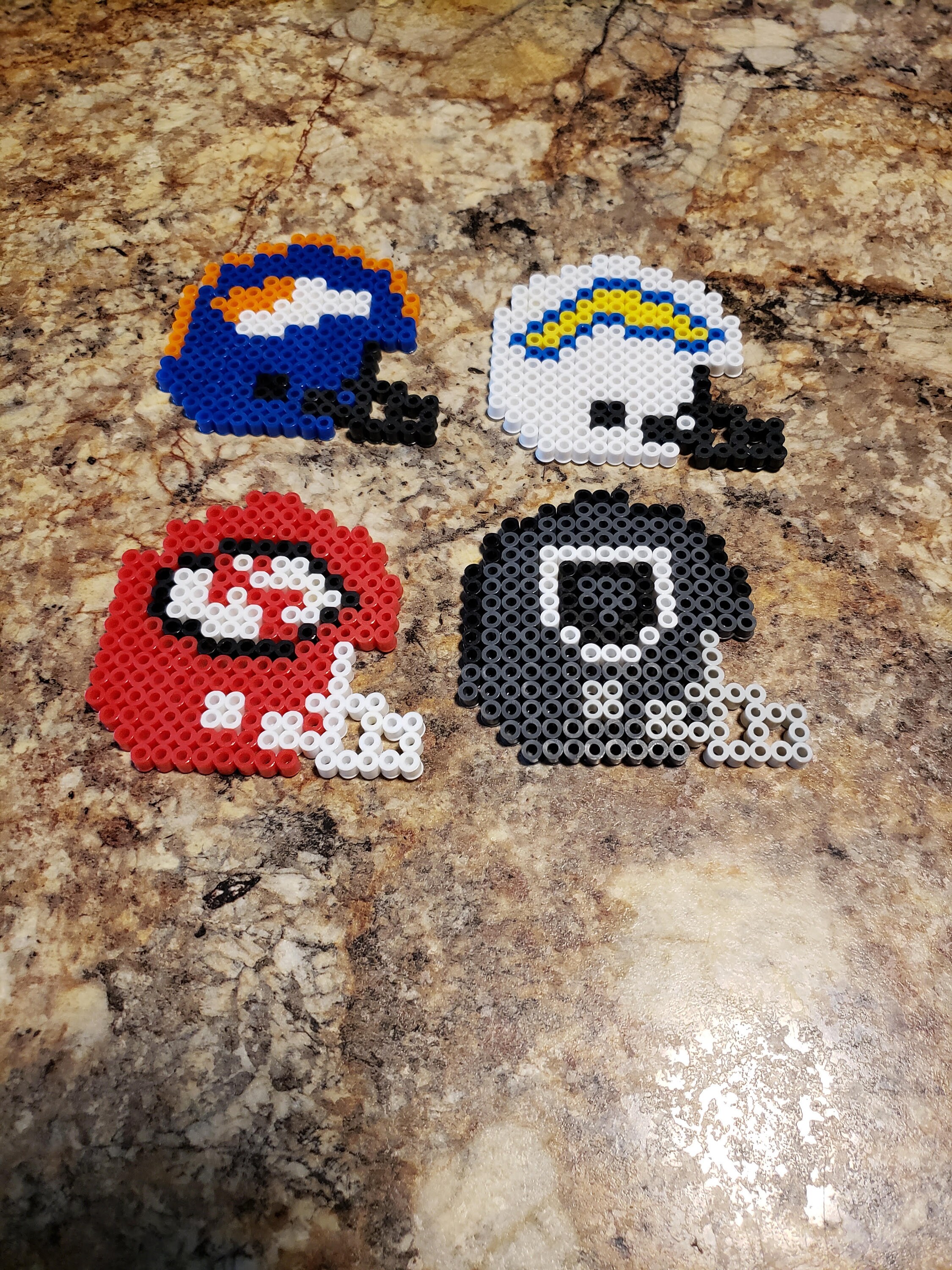 NFL Helmet Perler Bead Magnets - Etsy Israel
