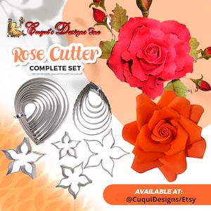 Könnte beinhalten: Ein komplettes Set von Edelstahl-Rosen-Ausstechern in verschiedenen Formen und Größen, zusammen mit Beispielen für rote und orangefarbene Fondantrosen. Der Text lautet "Rose Cutter COMPLETE SET" und "AVAILABLE AT: @CuquiDesigns/Etsy".