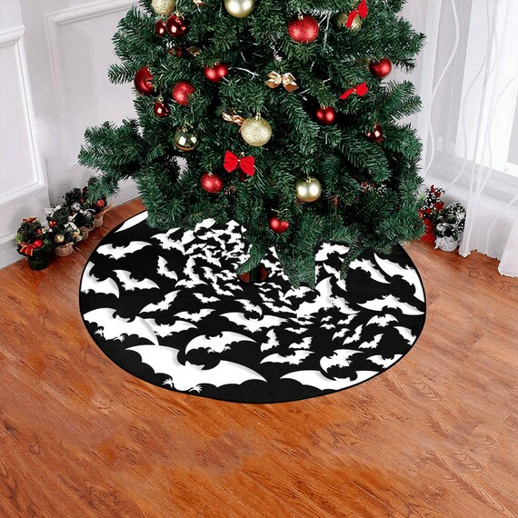 Black and top white tree skirt