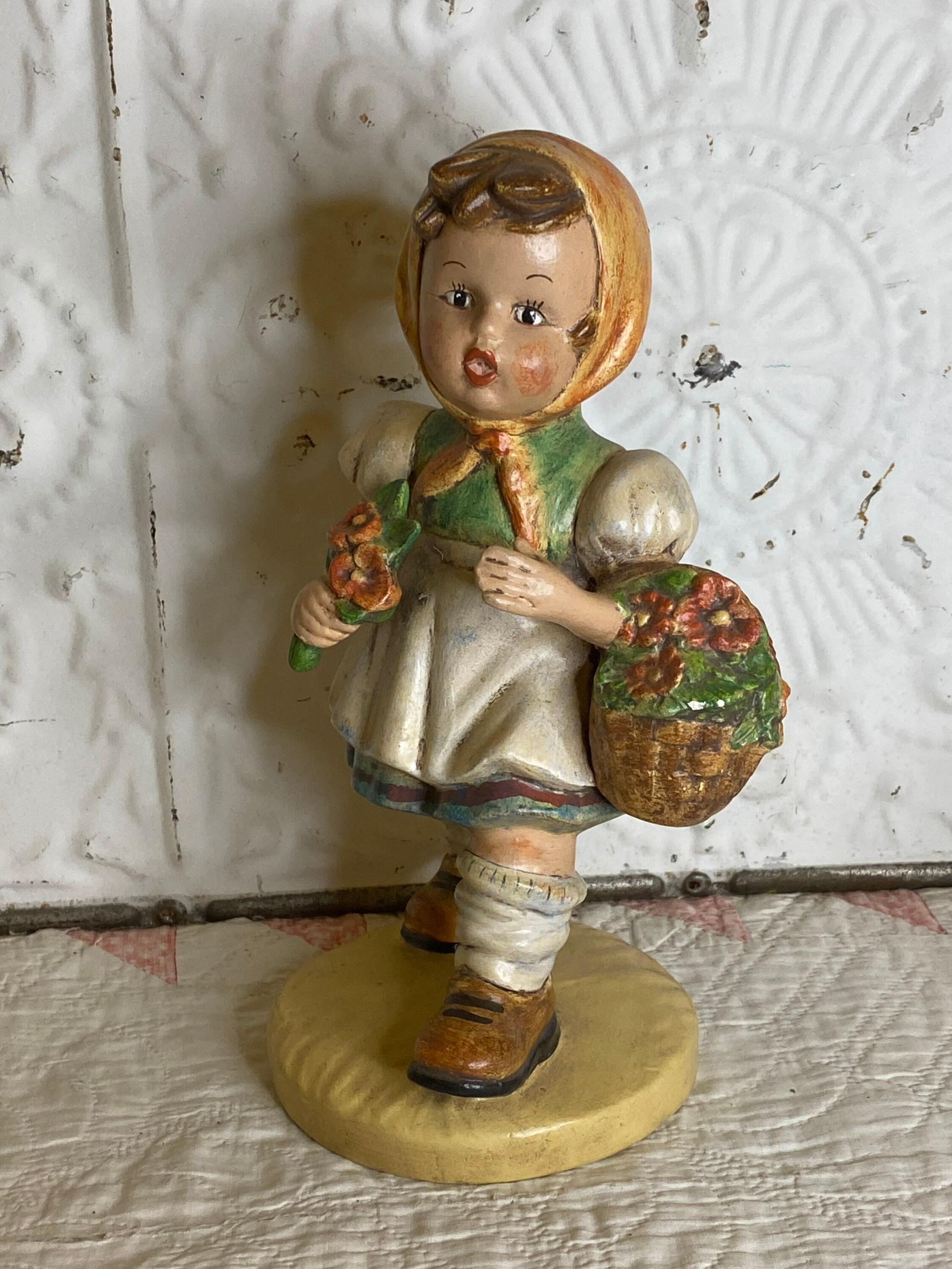 Hummel girl cheap with doll