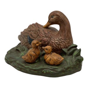Vintage Ceramic Zavori Mold Mother Duck Goose & 2 Babies Figurine Hand Painted
