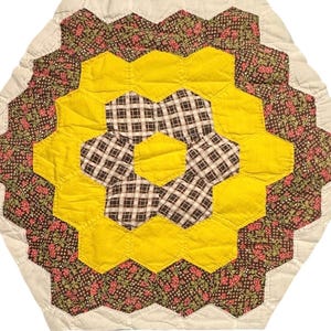 Vintage Cutter Quilt Piece 17” x 19”  Grandma’s Flower Garden  Large Scale  #1