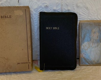 Holy Bible KJV Leather Illustrated Collins Clear-Type Press  1939  Great Britain