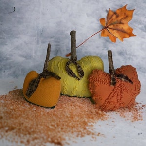 ¡NUEVO juego de 3 calabazas de chenilla de otoño hechas a mano Otoño Halloween ¡Qué lindo!