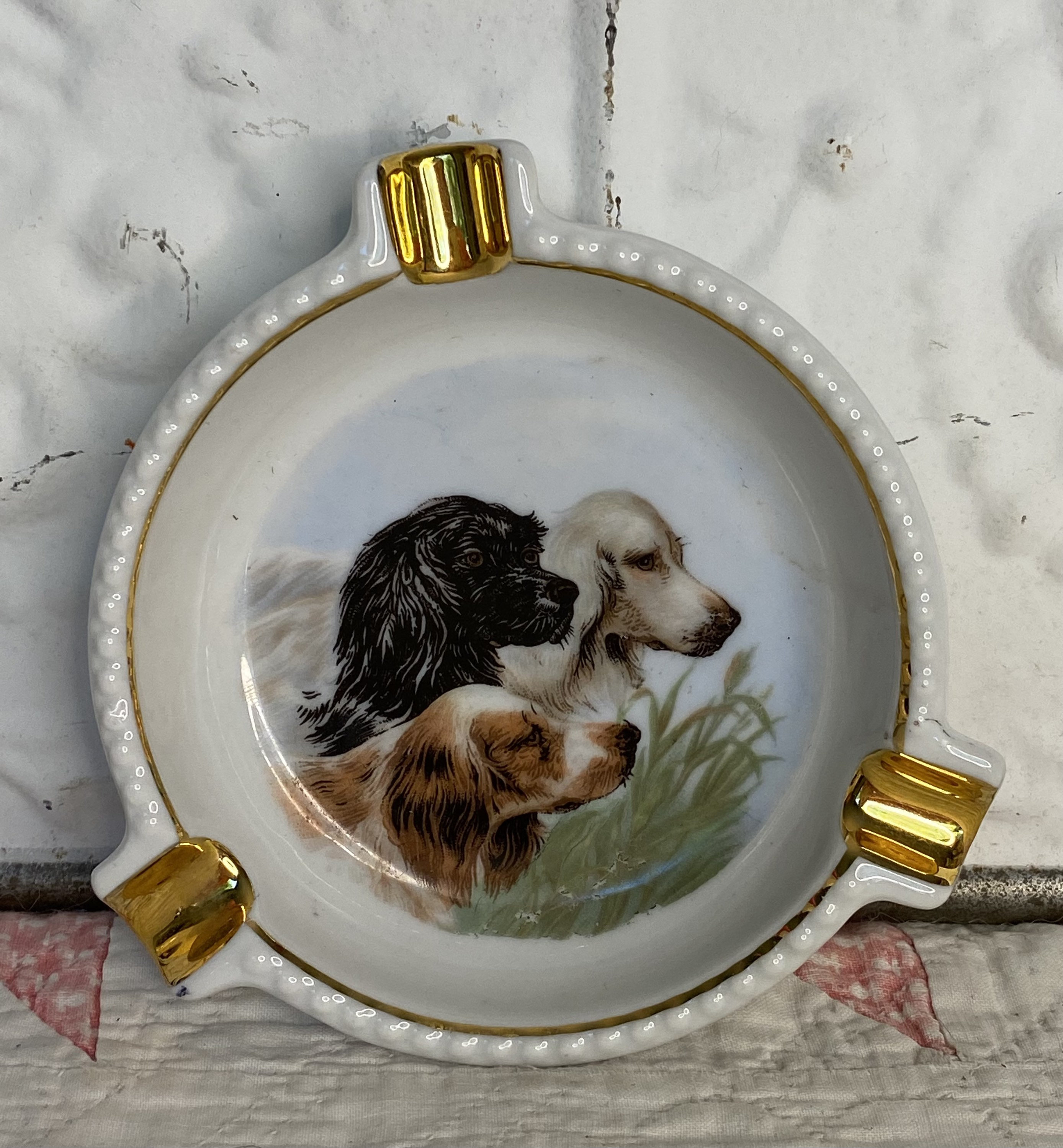 カシニョール灰皿新品Cassigneul Ashtray Dog Bird Schumann Arzberg Germany Dog Ashtray Candy Dish 4” Golden Crown