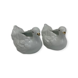 Vintage Pair of White Ceramic Porcelain Small Dove Bird Planters  Gold Trim