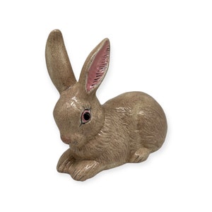 Figura de conejo de Pascua de cerámica vintage pintada a mano de Darling, de 7,5&quot; de alto