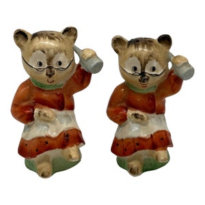 Vintage Shafford Ceramic Elderly Mama Bears Salt & Pepper Shakers  Japan 3.5” T