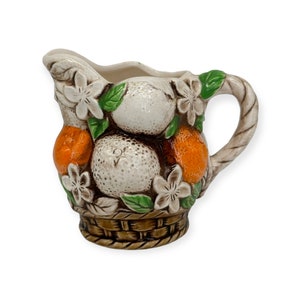 Vintage jaren 1960 Retro Oranje Fruit Witte Bloemen Creamer Mid Century 4&quot; Hoog
