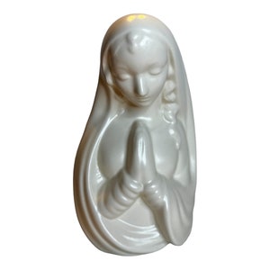 Vintage Ceramic Madonna Planter  Mother Virgin Mary Praying  8.5” Tall  Ivory
