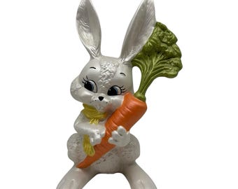 Vintage Kitsch Antropomorfisk Handmålad Kanin Med Morotsfigur