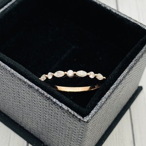 Cremation Ashes Ring, Moissanite Gemstone Ring, Ashes Memorial Jewelry, Pet Cremains Ring, Gold, Silver, Rose Gold, Ring With Cremains