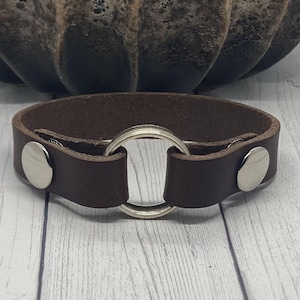 Handmade Leather Bracelet For A Ring, Widow Jewelry, Loved One&#39;s Sentimental Ring Holder, Memorial Gift, Wear Husband&#39;s Wedding Band