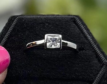 Cremation Ring For Ashes, Cremains Jewelry, Square Cut Memorial Ring, Pet Loss, Dog Cremate, Cat Cremains