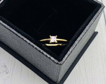 Dainty Princess Cut Cremation Ring: Pet Ashes Memorial Jewelry