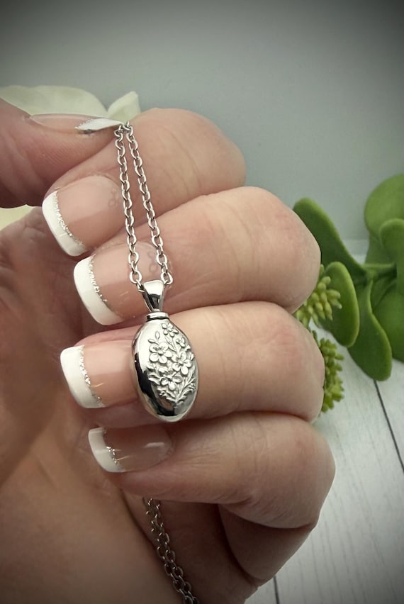 Cremation Necklace, Flower Urn Pendant, Locket For Cremains, Forget Me Not Urn, Memorial  Jewelry, Mother Loss, Pet Loss, Loved One's Ashes