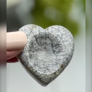 Cremation Ash Worry Stone: Pet Memorial Keepsake
