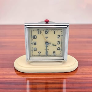 Vintage Slava Tischwecker 1950er | UdSSR | Mechanisch 11 Jewels | Mid Century Design | Kleine Tischuhr