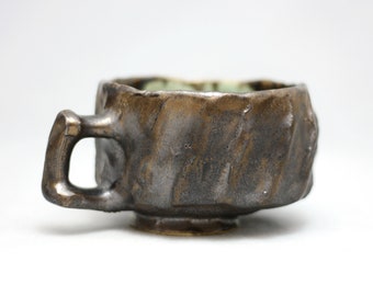 Gold and metallic black coffe cup, Stoneware coffee mug
