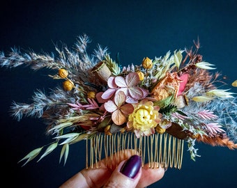 Romantic wedding Dried Flower Hair Comb, Pastel colours Bridal Hair Comb, Boho Hair Comb, bobby pins, groom's boutonniere, wrist corsage
