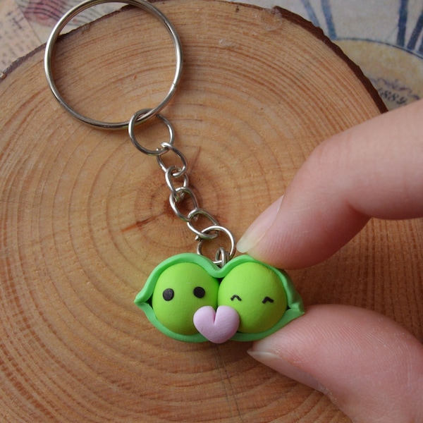 Peas Pod Charm - Polymer clay Peas Pod -  Peas Pod Figurine - Kawaii Peas Pod Keychain - Peas Pod Necklace