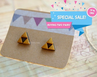 Triforce Zelda Earrings – Triforce Earrings – The Legend of Zelda - polymer clay stud earrings - polymer clay triforce - Link