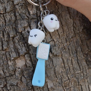 Keychain toothbrush Teeth - Keychain dentist - Dentist Gift - Polymer Clay Keychain - Kawaii Teeth - Dentist figurine - Tooth