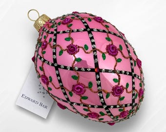 Pink Egg | Rose Checkered Pattern | Hand-painted glass Christmas tree ornament | Glass Christmas ornaments | Faberge Christmas tree baubles