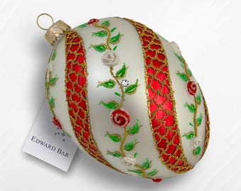 White-red Egg | Floral Wreath | Hand-decorated glass Christmas bauble | Glass Christmas ornaments | Faberge-style eggs