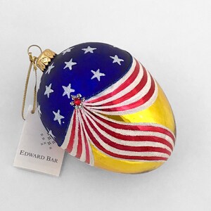 American patriotic gifts, Glass patriotic egg, American patriotic flag, glass bauble, patriotic decorations for the Christmas tree