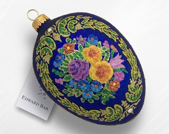 Floral Wreath, Christmas bauble, hand-blown glass ornament, Christmas decorations