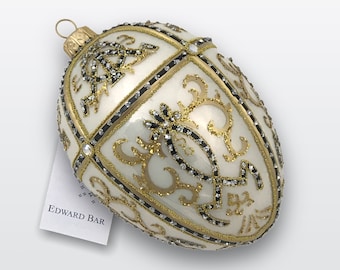 Pearl white egg | Oriental | Hand-blown glass ornament | Christmas decorations | Imperial egg | Faberge style