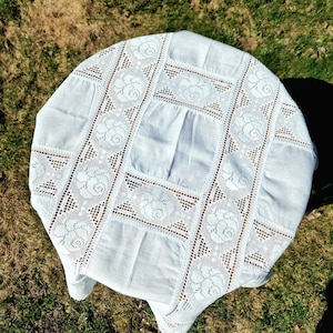 Vintage Linen Tablecloth | Handmade Rose Filet Crochet Lace | Norwegian Folk Art Textile | Scandinavian Cottagecore Dining Room Decor
