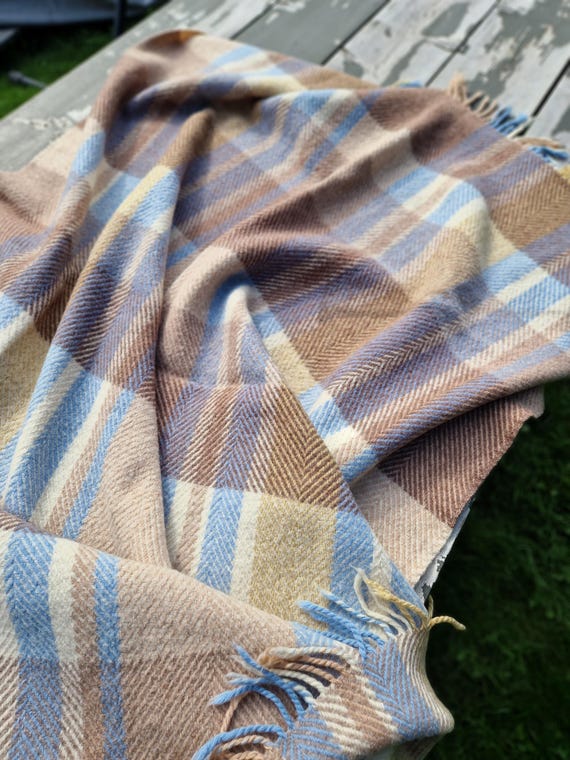 Berger pledd wool blanket sale