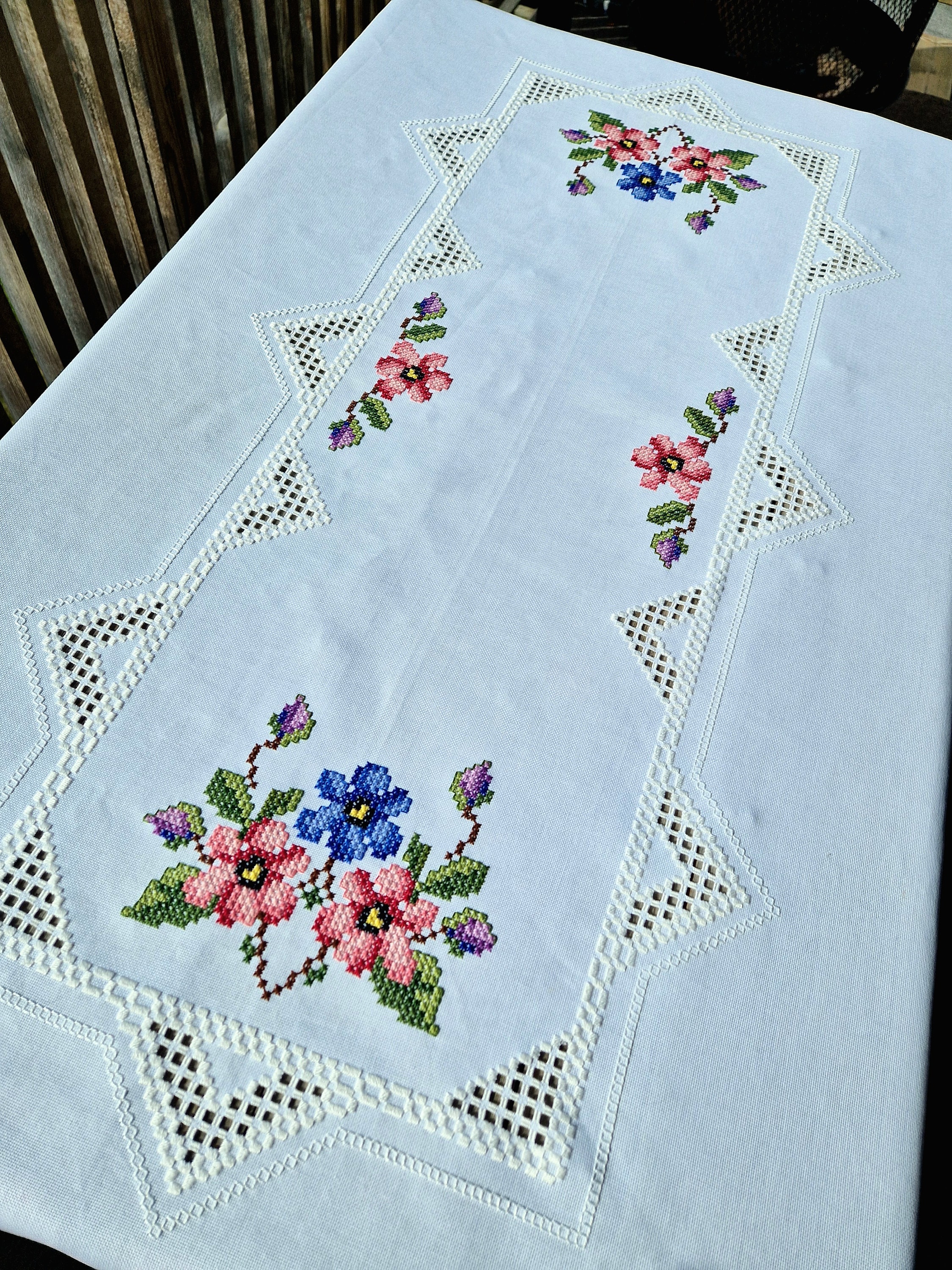 Vintage Norwegian Hardanger Tablecloth | White Linen With Floral