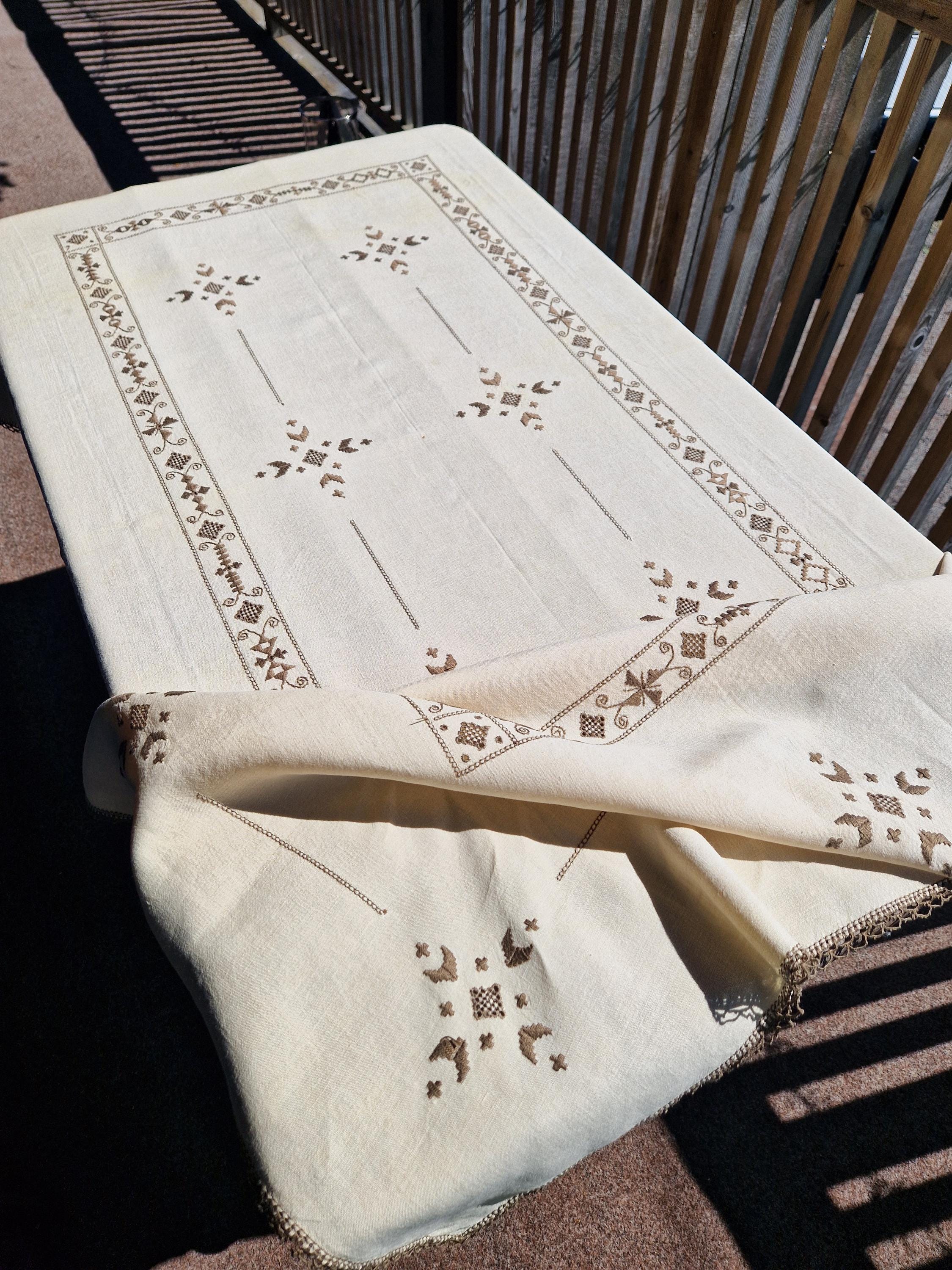 Vintage Hardanger Embroidered Linen Tablecloth: Scandinavian