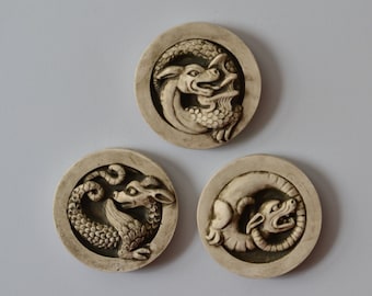 Magnets bas relief dragons en plâtre dur