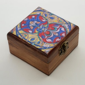 Piccola scatola quadrata 7 x 7 cm - particolare di una bella miniatura da un antico manoscritto medievale