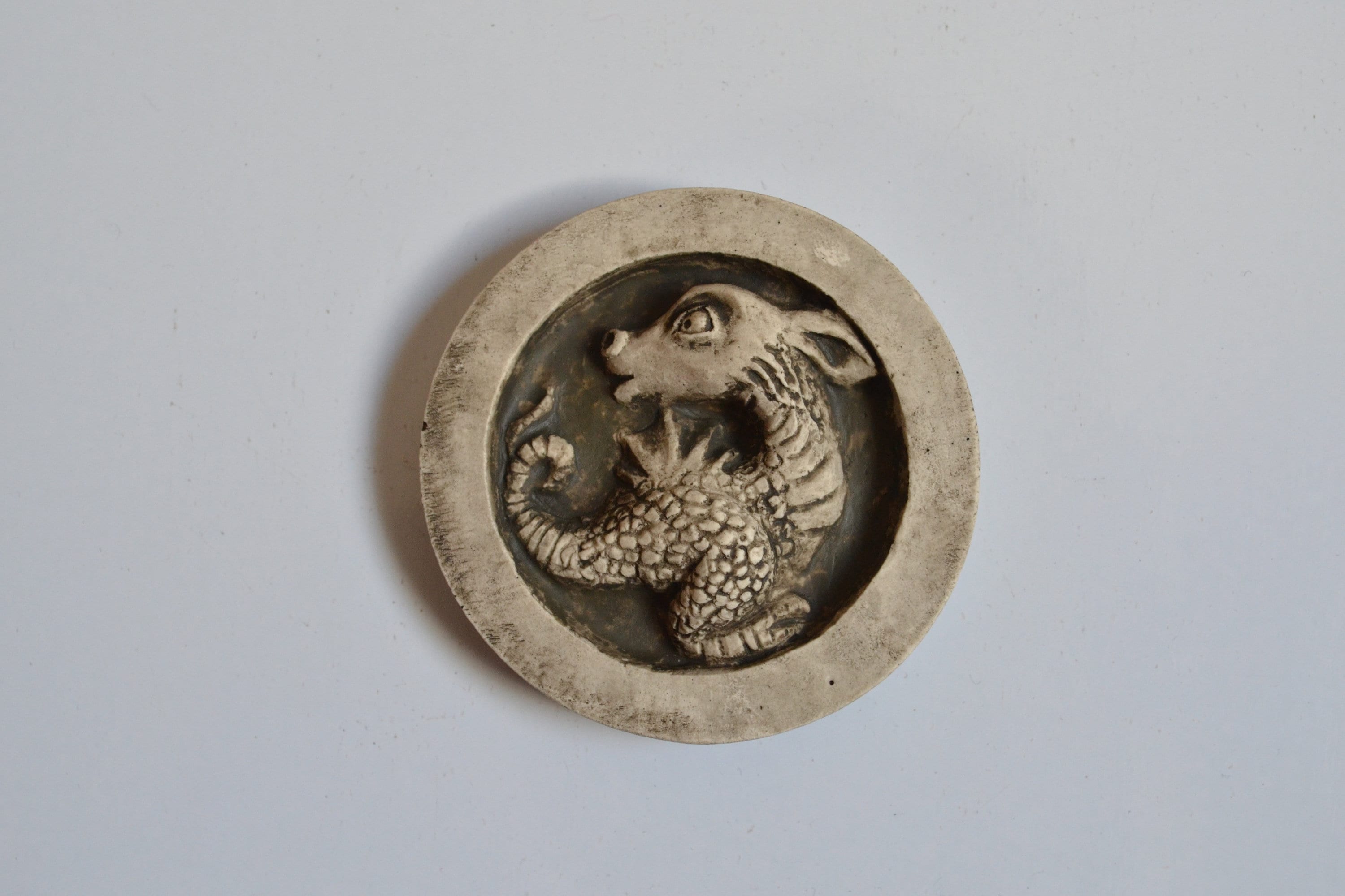 Magnet Gothique Dragonnet en Bas Relief - Gothic Magnet Baby Dragon