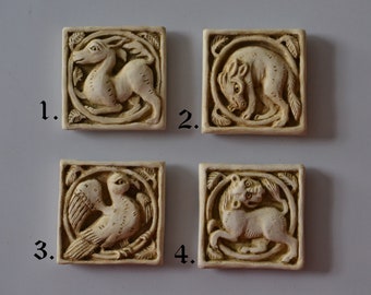 Magnets bestaire médiéval : Chien - Loup - Aigle - Lion - cerf - lapin - chien - taureau - griffon