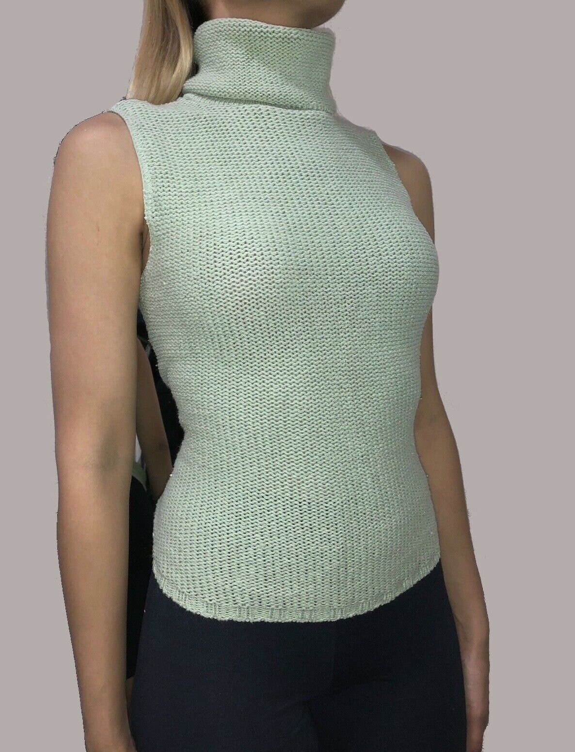 Green turtleneck top hotsell