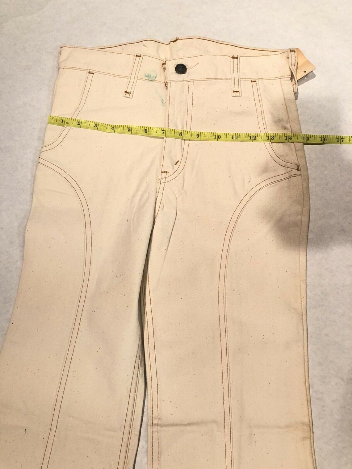 levi's khaki pants