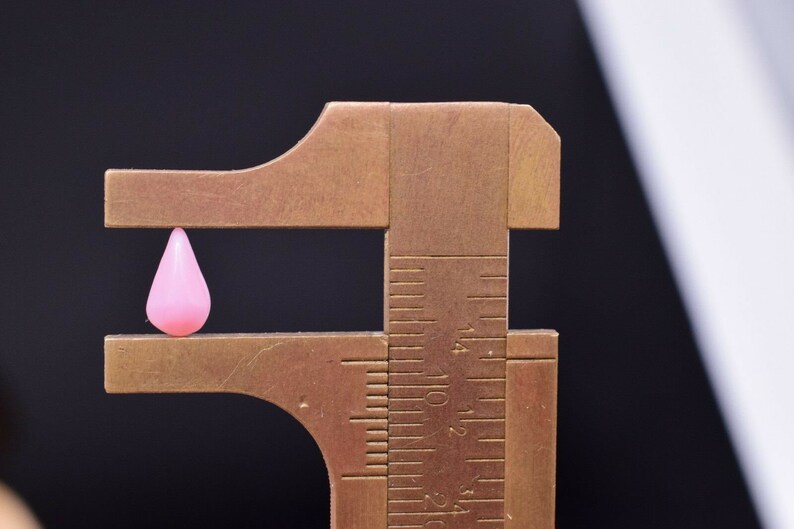 Vintage Rose Pink Glass Pearshape Cabochon Teardrop Rhinestone 5 X 8 mm Germany