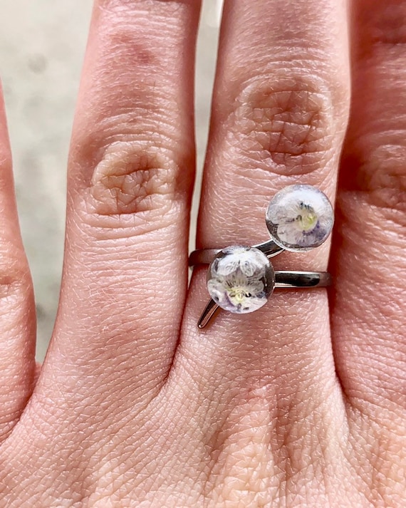 Flowers ring, give your lover some love, resin flowers, silver stainless steel, gift for her, handmade rings.