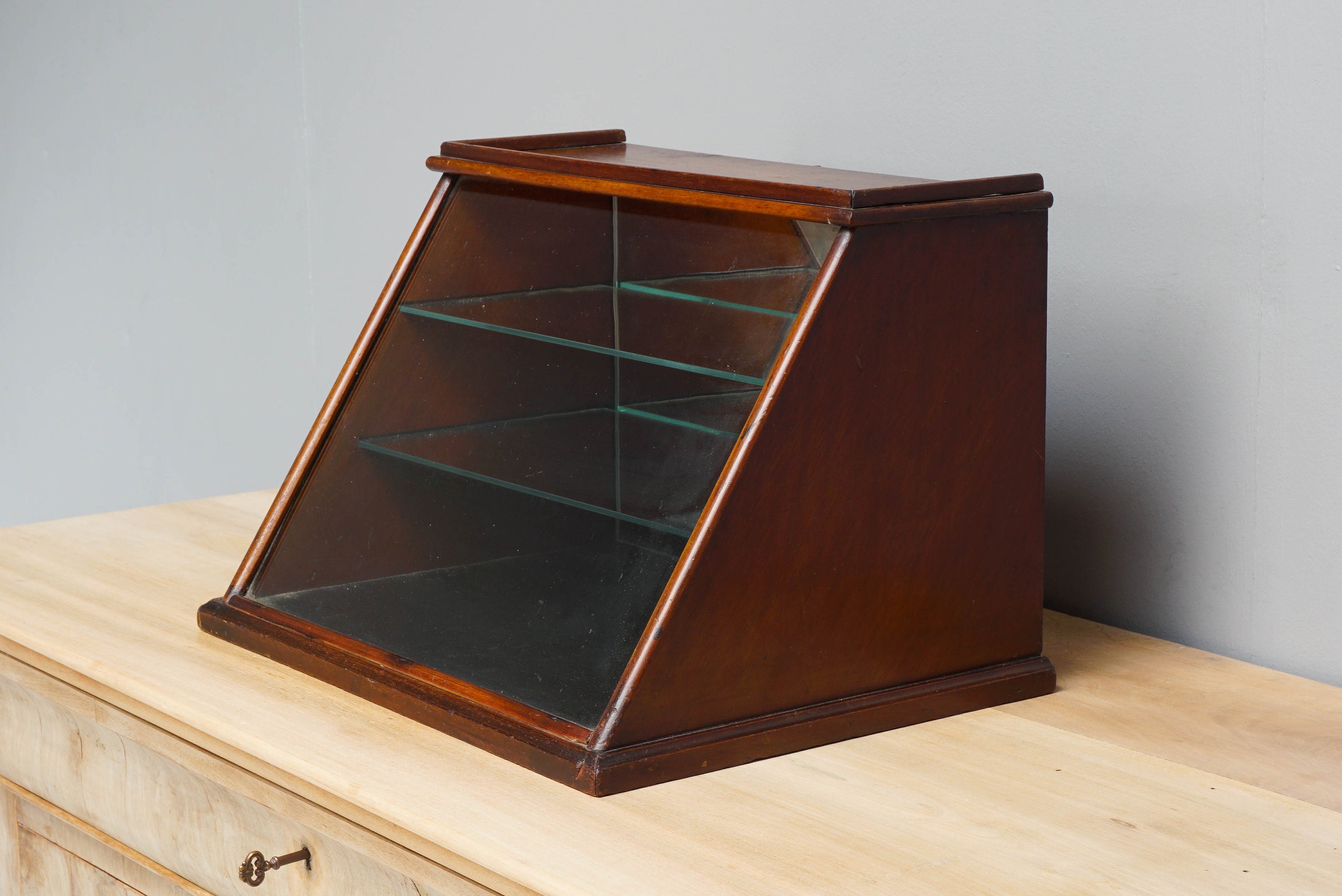 Gabinete de visualización de la parte superior del mostrador | Etsy